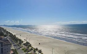 Apartamento frente para o mar 6 pessoas com estacionamento